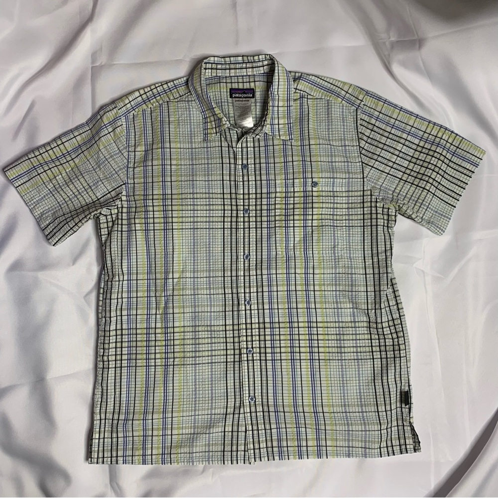 Patagonia White Plaid Short Sleeve Button Down Size: Large